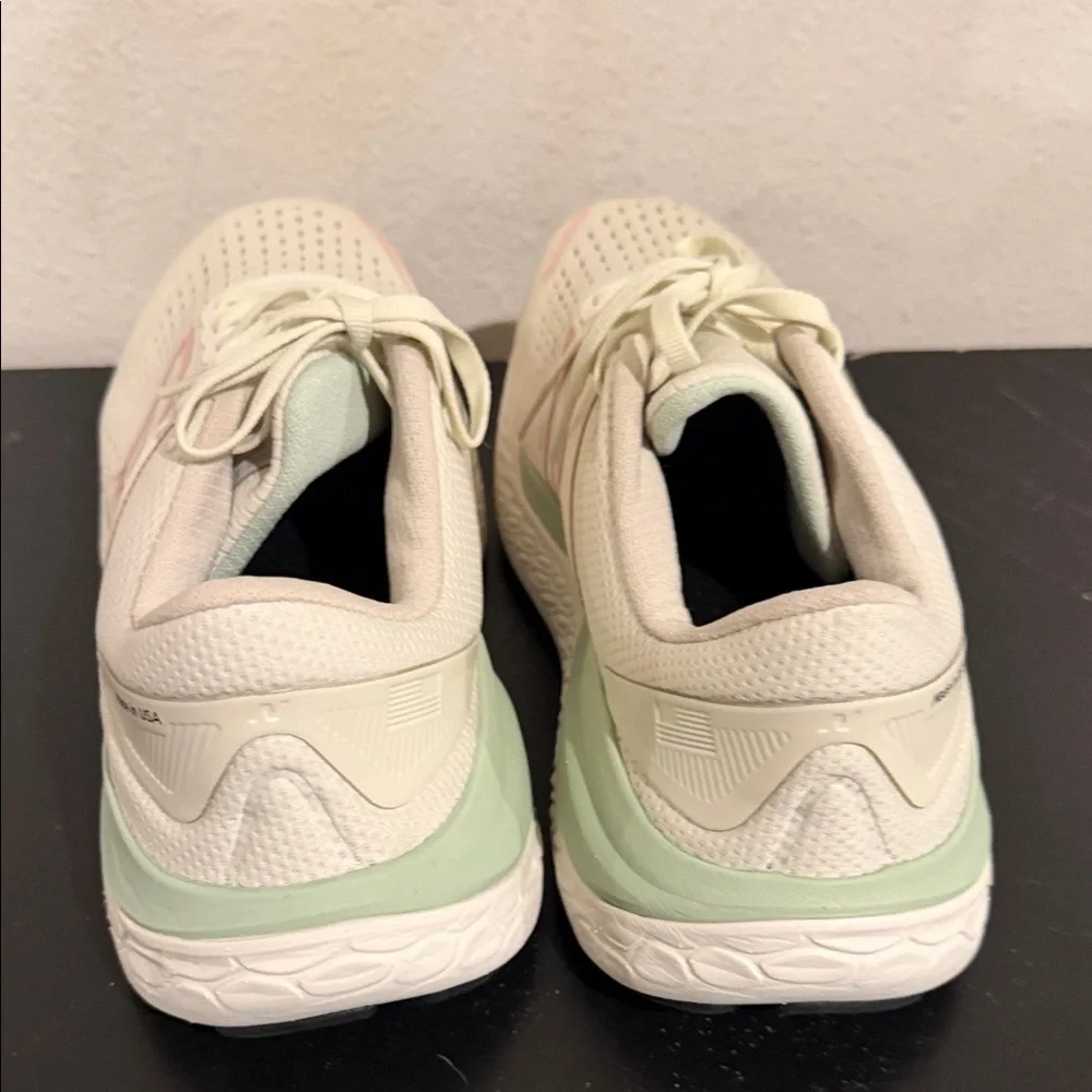 New Balance Women's Beige and Pink Sneakers